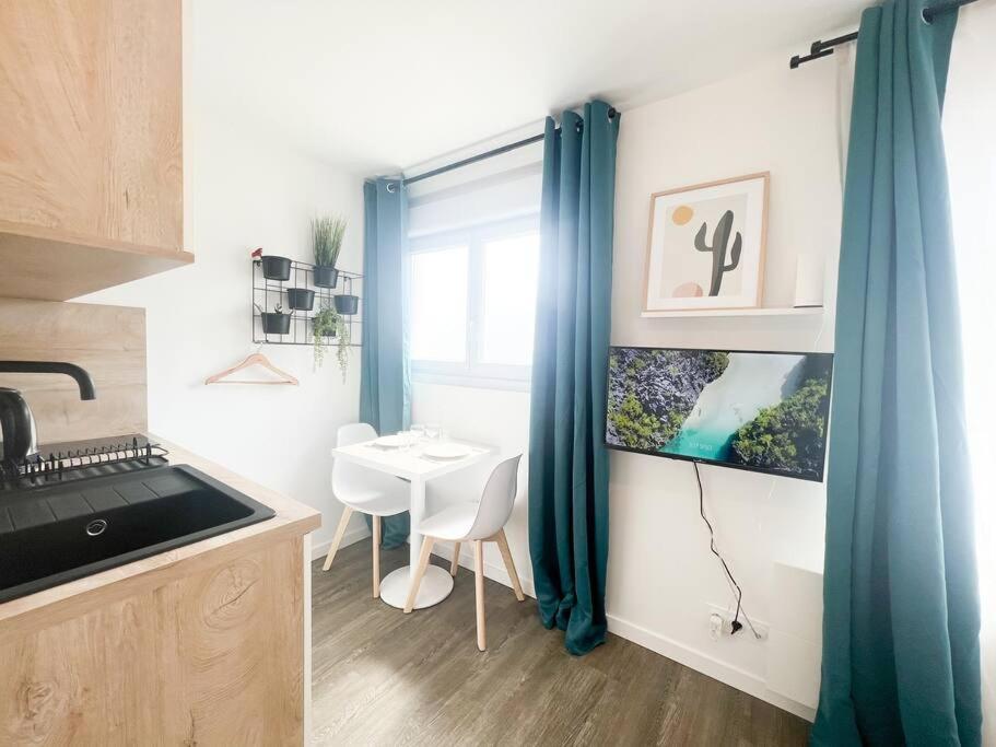 Suite Le Studio Litchi Baigne De Lumieres & Proche Des Plages Сен-Назер Екстер'єр фото